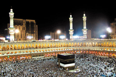 آغاز خروج حجاج از مکه به سمت مدینه