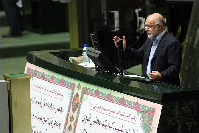 تفحص از وزارت نفت با امضای ۱۰ نماینده