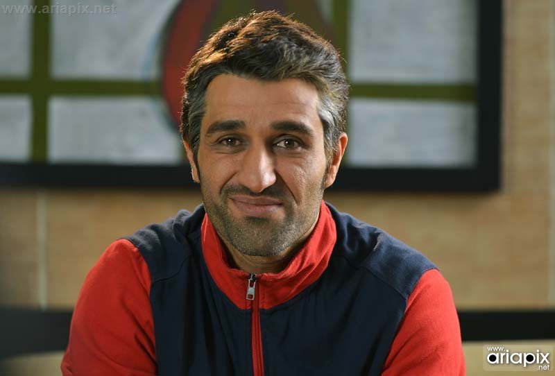 عروس به بیمارستان رفت، پژمان جمشیدی جایگزین اوشد