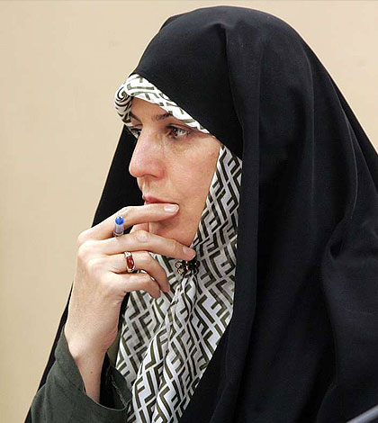 مولاوردی برای پاسخ به انتقادات به فراکسیون زنان مجلس می‌رود