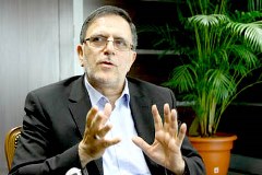 ابهام در استحکام پل دریاچه ارومیه، موضوعی سیاسی است 