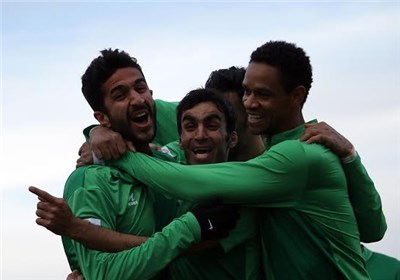 رونمایی از پیراهن ذوب‌آهن در مالزی + عکس