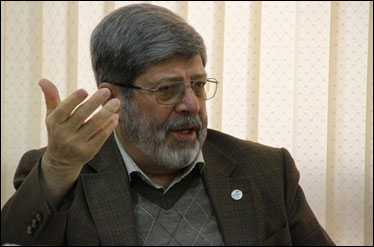 برخی برای مطرح کردن خود هنوز از فتنه‌گران حمایت می‌کنند