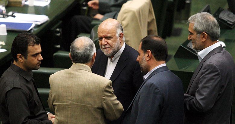 جمعآوری ۴۰ امضا برای استیضاح وزیرنفت