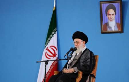 رهبر معظم انقلاب: مذاکره با امریکا یعنی باز کردن راه نفوذ و تحمیل/تلاش دشمن برای تغییر محاسبات مسئولان و افکار مردم