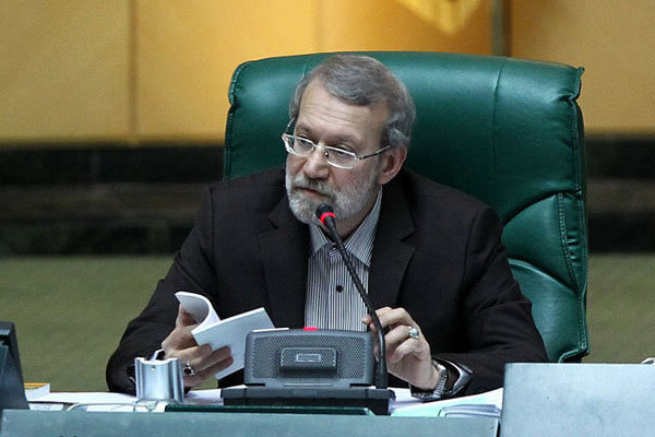 رهبری با تائید وتعیین ضوابط، پرونده هسته‌ای را به سرانجام رساندند