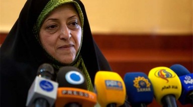 بررسی علل بارش باران‌ اسیدی در اهواز با حضور ابتکار در مجلس