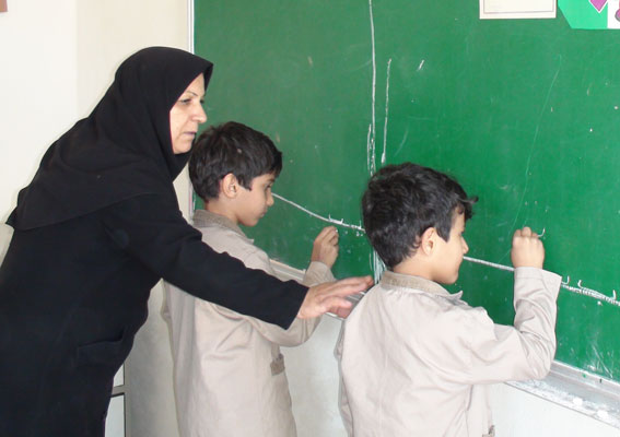 استخدام ۱۲ هزار معلم در سال ۹۵ 