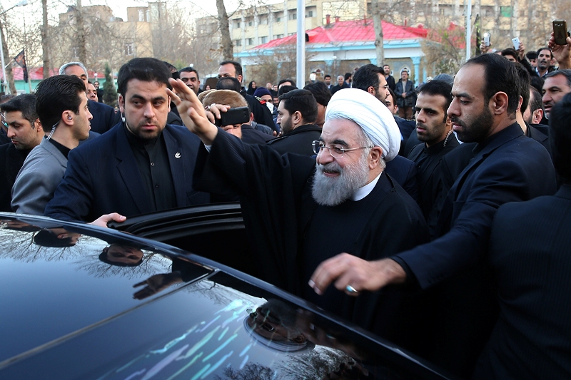 رئیس جمهوری در شهر ری -57 وزیر و مدیر ارشد در استان های مختلف