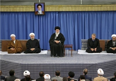 باید در مقابل توطئه جبهه استکبار برای ایجاد جنگ داخلی میان مسلمانان ایستاد