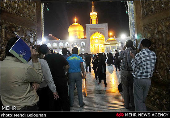 ارایه خدمت به زائران غیر ایرانی با ۴ زبان زنده دنیا انجام می شود