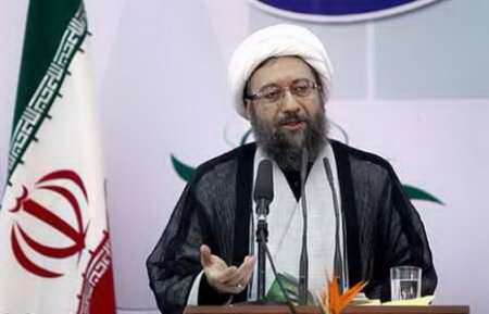 تاکید آیت الله آملی لاریجانی به خدمت رسانی جهادی/ دستگاه قضا آماده شنیدن نقدهای سازنده است