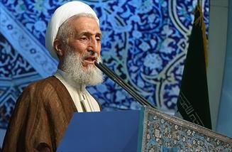 اوباما می‌خواست توپ را به زمین ایران بیندازد/تمام تحریم‌ها باید یکجا لغو شوند/ آمریکا پشت صحنه ائتلاف مصنوعی و تجاوز به یمن است