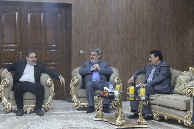 استقبال استاندار هرمزگان از وزیر کشور و وزیر بهداشت در قشم