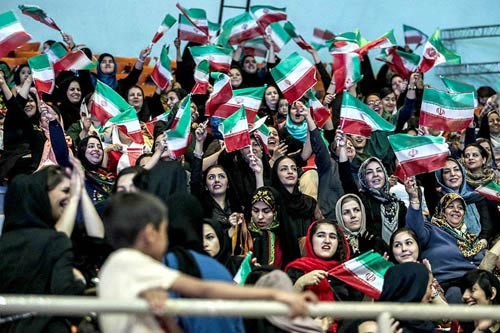 حضور بانوان در سالن‌های ورزشی مجاز شد