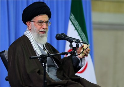 جولان خودروهای گرانقیمت در خیابانها از مظاهر ایجاد ناامنی روانی است