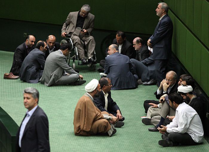 «در حاشیه» چند نماینده!