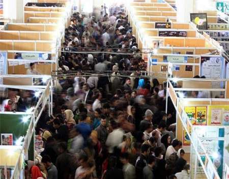 تعداد بازدید کنندگان نمایشگاه کتاب به 500 هزار نفر رسید