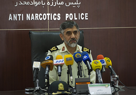 کشف صدها اسلحه سازمانی «ناتو» از قاچاقچیان مواد مخدر در شرق کشور