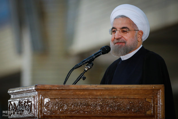 رییس جمهور در حرم بنیانگذار انقلاب:در حفظ منافع ملی صدای ما واحد است