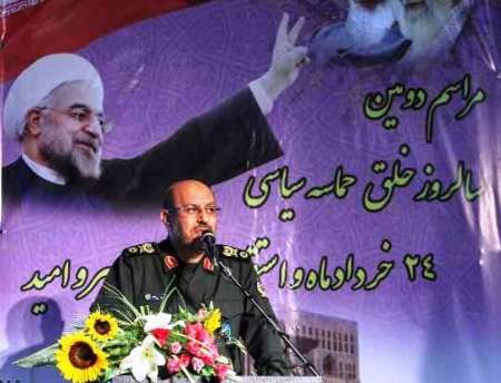 وزیر دفاع :دولت فضای قهر ونزاع درجامعه را به همدلی وهمکاری تغییر داد