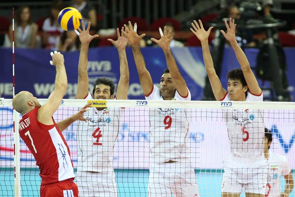 برتری قاطع ایران مقابل آمریکا به‌راحتی آب‌خوردن