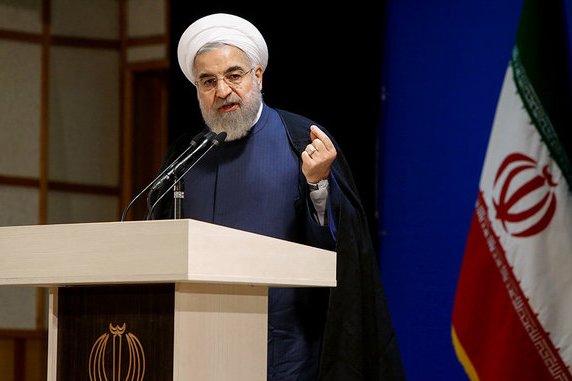 تاکید رییسجمهور بر وحدتملی دو جناح/سخن چهرههای سیاسی با روحانی