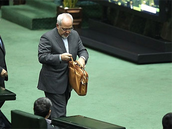 ظریف، صالحی و فانی در صحن مجلس