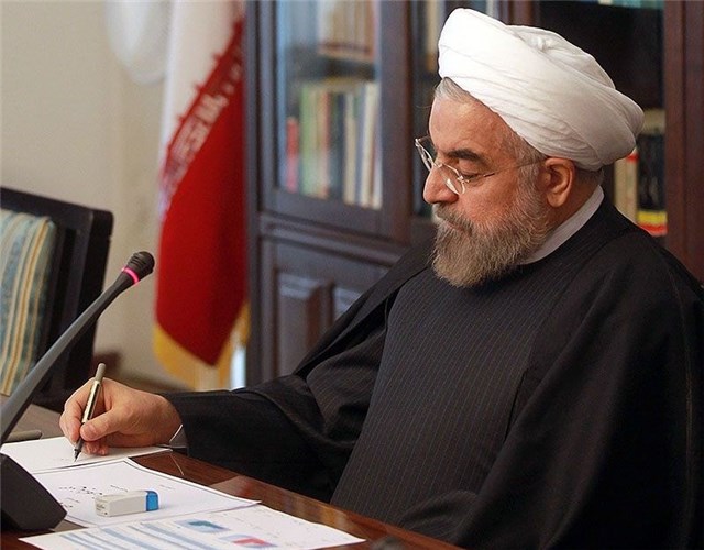 مجوز روحانی برای تداوم اشتغال چند مدیر بازنشسته