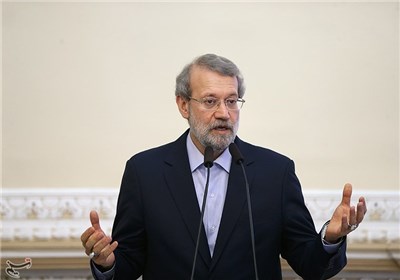 چه‌کسی به لاریجانی اهانت کرد؟ 