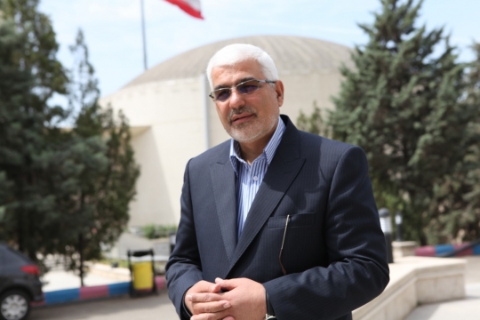 تحویل نسل های دوم و سوم سانتریفیوژ توبولار به وزارت بهداشت / بازرسان آژانس را می شناسیم