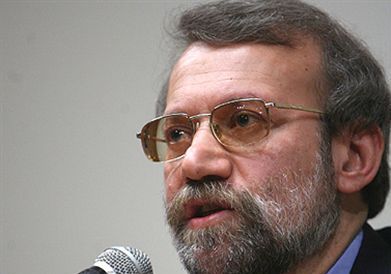 لاریجانی در بدو ورود به شیراز:ارزیابی دقیقی باید از نیازهای استانی در تدوین برنامه ششم داشته باشیم