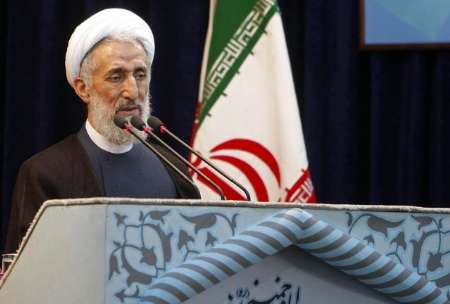 امام جمعه موقت تهران: سپاسگزار زحمات دولت در ابعاد مختلف هستیم/سنگرهای حفاظت از کشور تضعیف نشوند