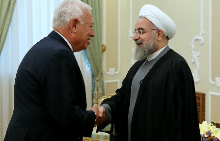 روحانی: تهران از حضور سرمایه گذاران و کارآفرینان خارجی استقبال می کند