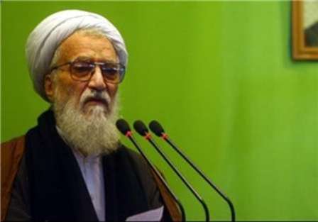 آیت الله موحدی کرمانی: آمریکا آرزوی عادی شدن روابط با ایران را در سر دارد