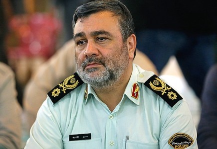 فرمانده نیروی انتظامی عزادار شد 