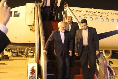 ظریف با هدف گفت وگوهای دوجانبه با مقامات چین وارد پکن شد