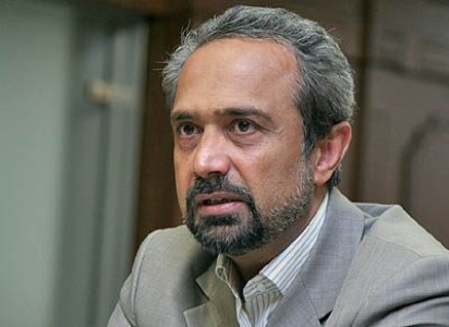 هیچ کس جرأت ندارد در مقابل رفع تحریم ها بایستد چرا که این عزم ملی ملت ایران است