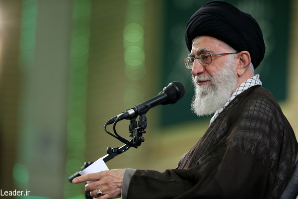 فرماندهان و کارکنان سپاه پاسداران با امام خامنه‌ای دیدار کردند
