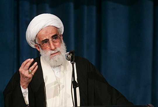 آیت الله جنتی: برخی ثبت نام کنندگان در انتخابات قمار باز و مشروب خوارند