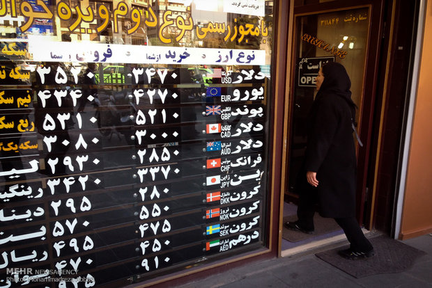 بانک مرکزی بازار ارز را رها کرد
