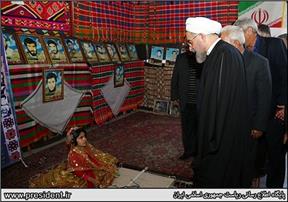 تصاویر/ بازدید روحانی از آرامگاه سعدی و حافظ