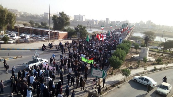 لحظه به لحظه با خبرنگاران آرانیوز با بزرگترین راهپیمایی مردم انقلابی سراسر کشور در حمایت از آرمان های انقلاب و اعلام برائت از فتنه گران / خیزش مردم علیه آشوبگران آغاز شد/ نباید به بیگانگان اجازه دخالت داد