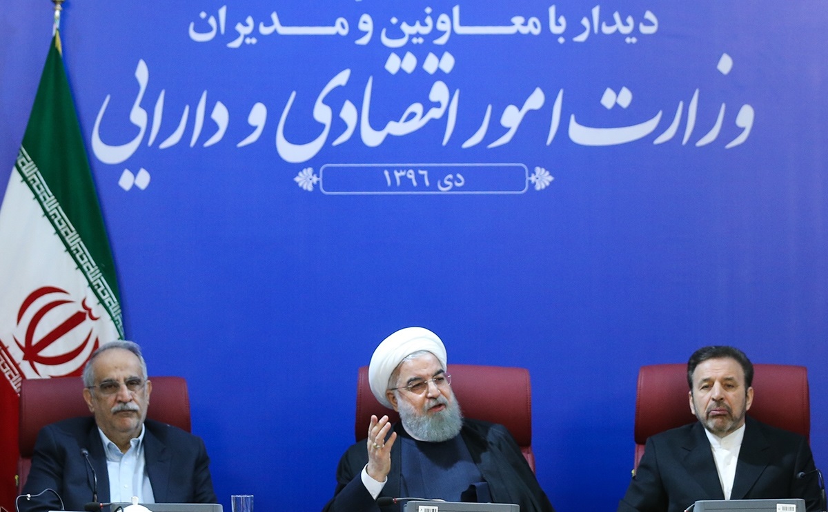 ریشه مشکلات فاصله مسئولان با نسل جوان است/ مدیران وزارت امور اقتصادی در مسیر درست حرکت می کنند