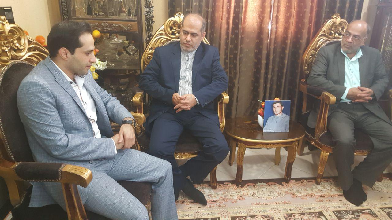 سفر استانی جلیلی معاون وزیر اقتصاد و دارائی به مهمترین بندر کرانه جزایر خلیج فارس و تنکه هرمز/جلیلی معاون وزیر اقتصاد و دارایی: عدم شفاف سازی اطلاعات، مجازات های جدی را در پی دارد/ قانون ارزش افزوده به نفع بخش خصوصی و مناطق کمتر توسعه یافته در حال اصلاح است/ فضای تعاملی که امروز وزارت اقتصاد در آن به سر می برد در راستای منویات مقام معظم رهبری است
