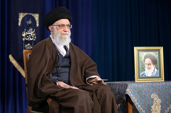 امام خامنه‌ای سال ۹۷ را سال «حمایت از کالای ایرانی» نامگذاری کردند/ مخاطب شعار امسال آحاد ملت و مسئولانند همه باید سخت کار کنند