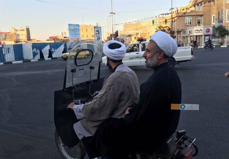 همه مسئولانی که موتور سوار می‌شوند اما بدون کلاه! +عکس