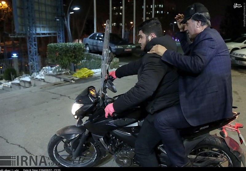 همه مسئولانی که موتور سوار می‌شوند اما بدون کلاه! +عکس