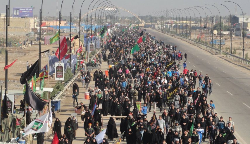 مسئولان از خدمت به زائران  ابا عبدالله الحسین جا نمانند/ حماسه اربعین نمایش قدرت جهان اسلام است/ ترافیک رفت و آمد وزرا و مسئولین کشوری به مرزهای مهران و خوزستان/ خبرنگاران پایگاه خبری وتحلیلی آرانیوز از اول آبان در مرزها مستقر می شوند