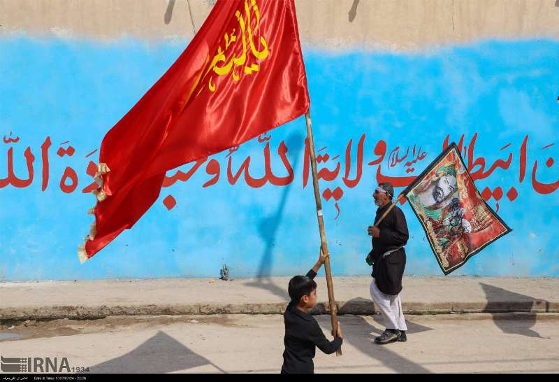 مسئولان از خدمت به زائران  ابا عبدالله الحسین جا نمانند/ حماسه اربعین نمایش قدرت جهان اسلام است/ ترافیک رفت و آمد وزرا و مسئولین کشوری به مرزهای مهران و خوزستان/ خبرنگاران پایگاه خبری وتحلیلی آرانیوز از اول آبان در مرزها مستقر می شوند